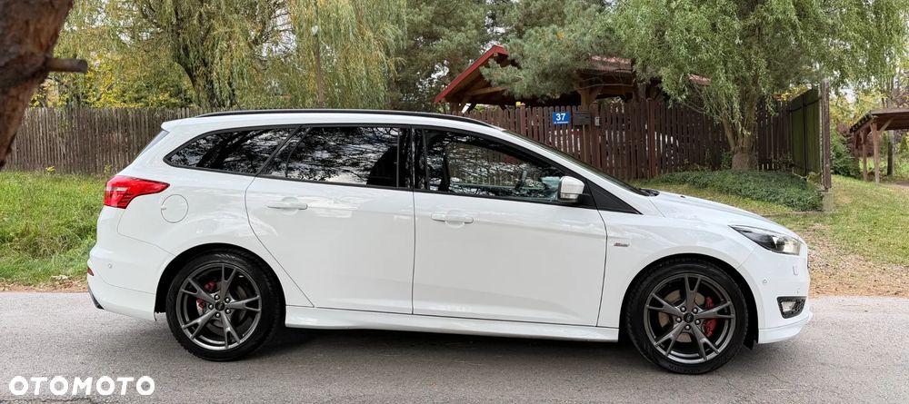 Ford Focus 1.5 EcoBoost ST-Line - 6