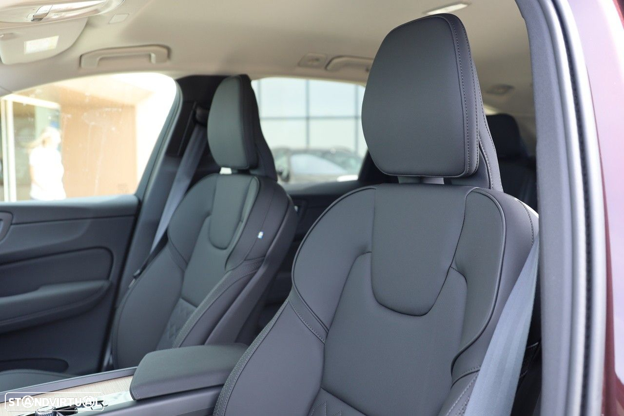 Volvo XC 60 2.0 T6 PHEV Plus Dark AWD - 14