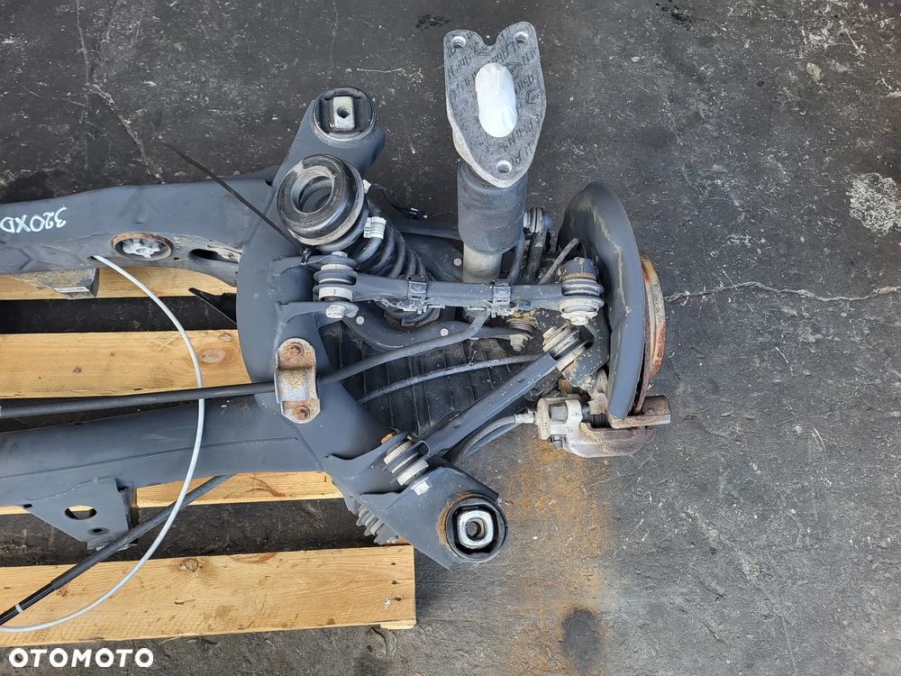 BMW F30 F31 zawieszenie tył kompletne 2.0d - 2