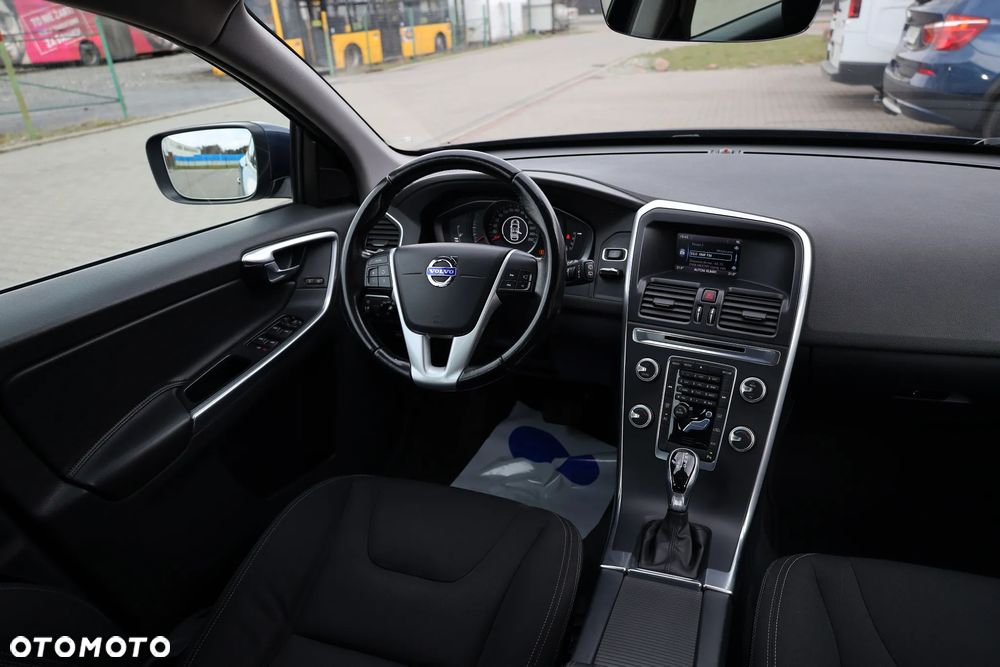Volvo XC 60 D4 Geartronic Kinetic - 25