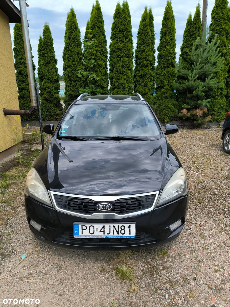 Kia Ceed 1.6 L - 1