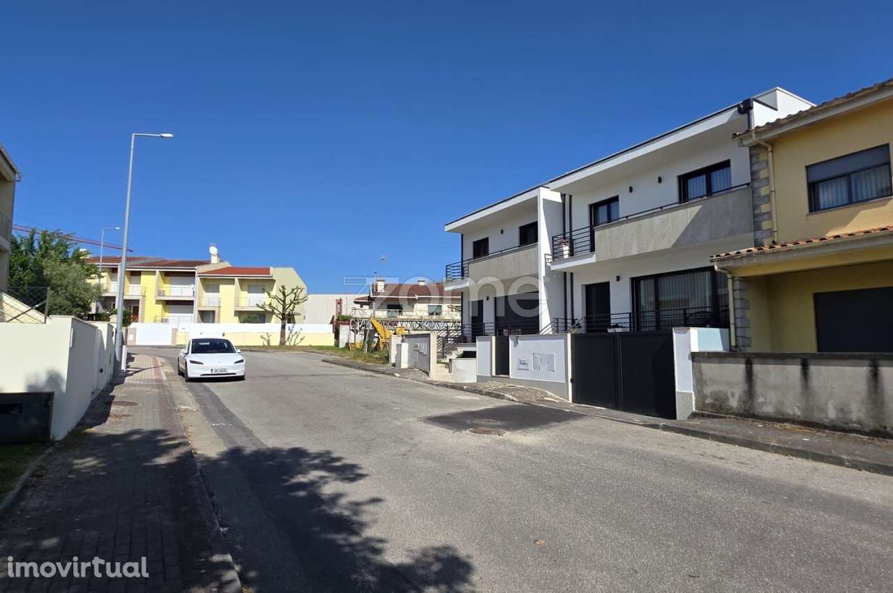Moradia T3 NOVA em Panóias (Braga) - Grande imagem: 2/6