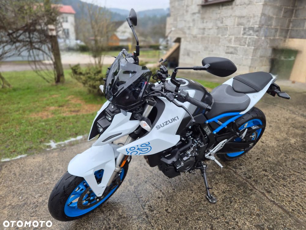 Suzuki GSX - 1