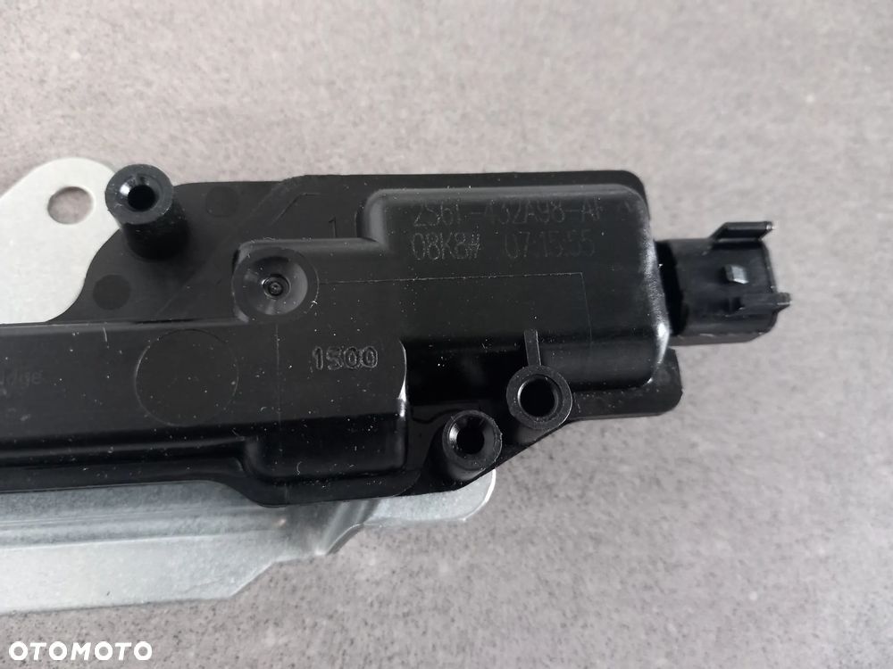 Siłownik zamka klapy tylnej bagażnika Ford Fiesta 2001-2008/Fusion 2001-2012 1481081 - 2