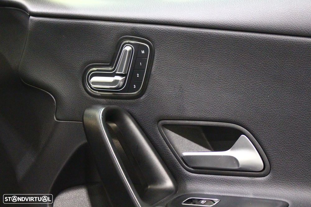 Mercedes-Benz A 250 e Progressive - 19