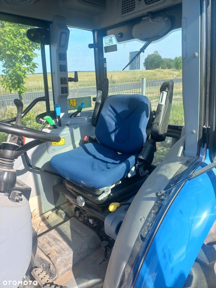 New Holland Boomer 50C - 6