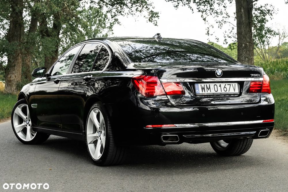 BMW Seria 7 750i xDrive - 6