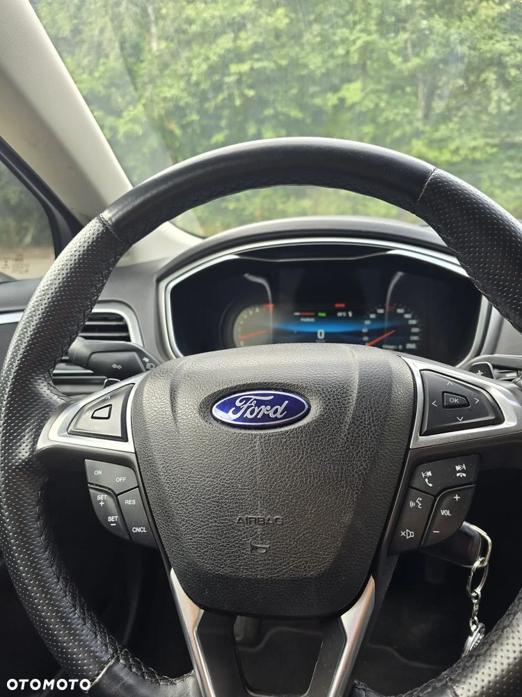 Ford Fusion 2.0 EcoBoost Titanium - 8