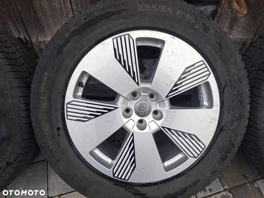 KOŁA FELGI DO AUDI E-TRON Q7 Q8 19x8j  5x112 ET34 OPONY 21R 24R - 8