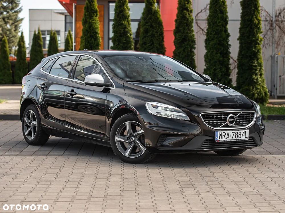 Volvo V40 D3 Geartronic RDesign - 1