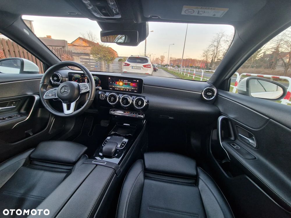Mercedes-Benz Klasa A 180 d 7G-DCT Edition 19 - 14