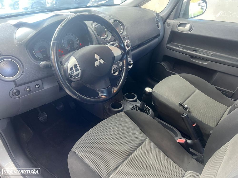 Mitsubishi Colt 1.1 Inform - 8