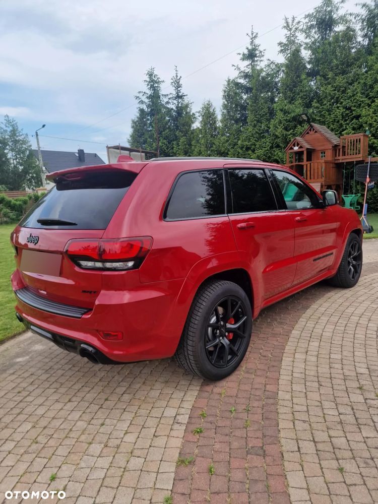 Jeep Grand Cherokee - 8