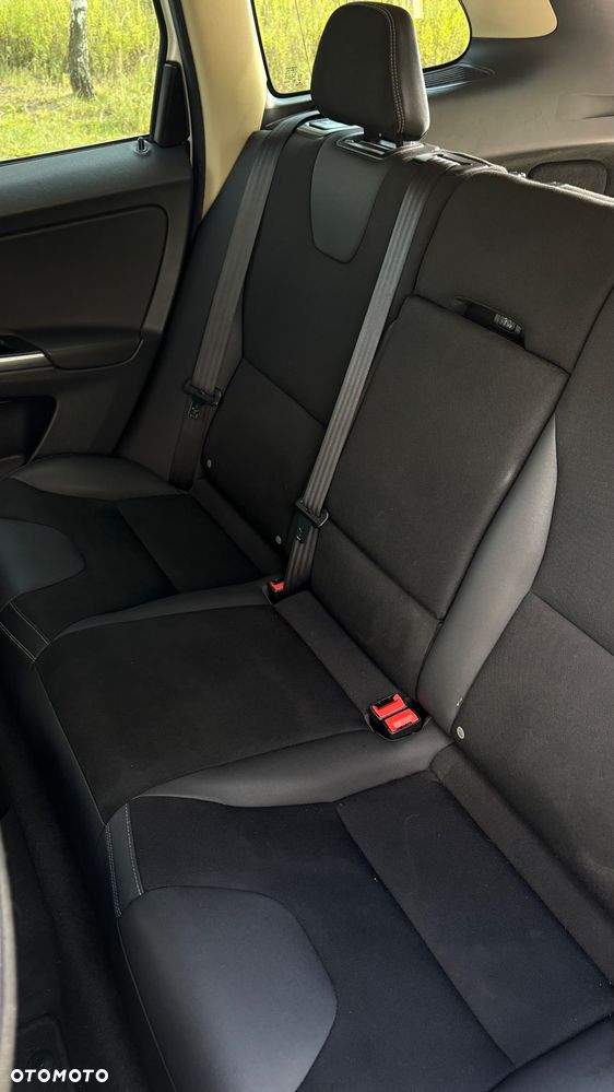 Volvo XC 60 2.4D AWD - 24