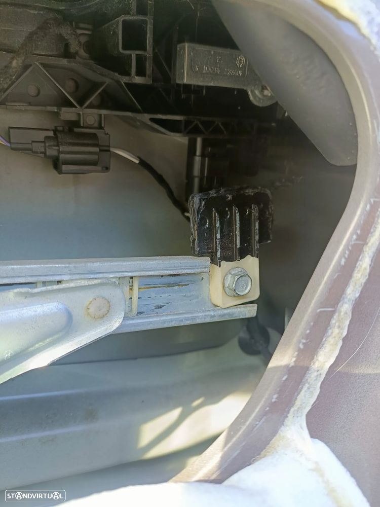 Agarras de fixação do elevador ao vidro Multimarca - 3