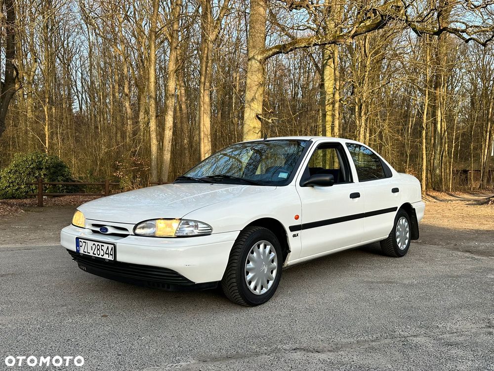 Ford Mondeo 1.6 CLX - 17