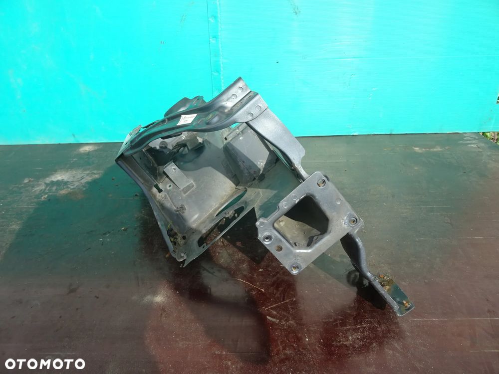ĆWIARTKA PODŁUŻNICA PRAWY PRZÓD PEUGEOT 307 01-05 NR118 - 2