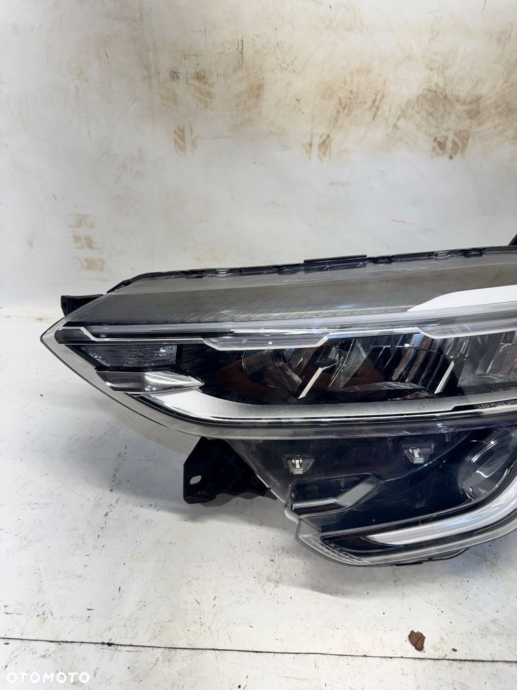 RENAULT ARKANA LAMPA LEWA LED 2021r - 3