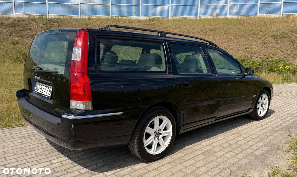 Volvo V70 2.4 Momentum - 5