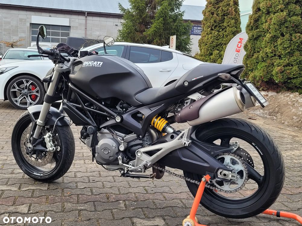 Ducati 696 - 12