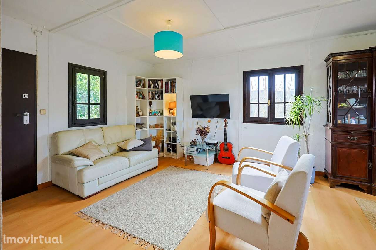 Moradia isolada T3 na Charneca de Caparica - Grande imagem: 2/33