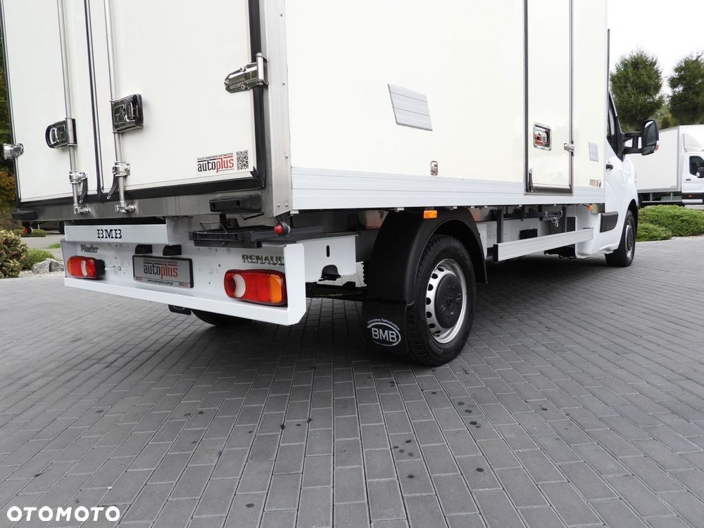 Renault MASTER CHŁODNIA KONTENER 0*C LEDY KLIMATYZACJA  165KM - 23