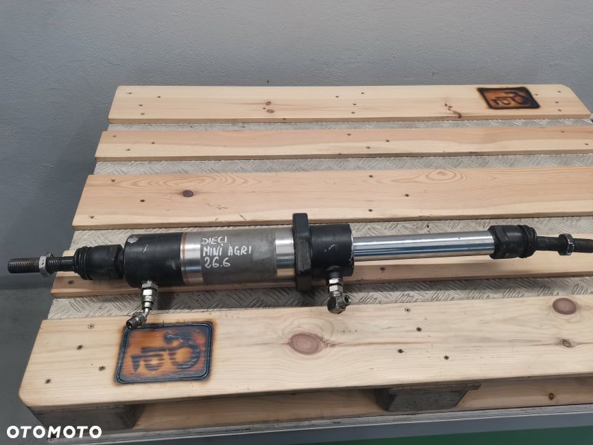 Cylinder hydrauliczny wspomagania Dieci 26.6 Mini Agri {Spicer tył} - 9