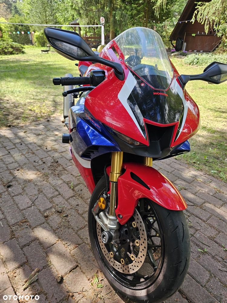 Honda CBR - 7