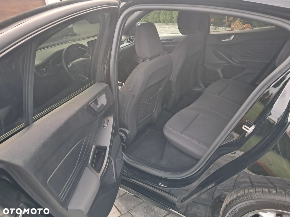 Ford Focus 1.5 EcoBlue STart-Stopp-System ST-LINE - 17