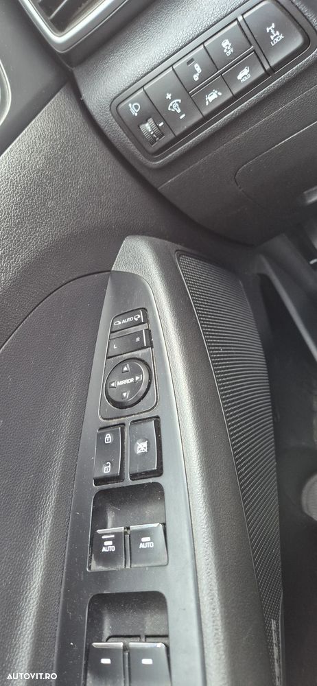 Hyundai Tucson 2.0 CRDI 4WD Automatik Premium - 16