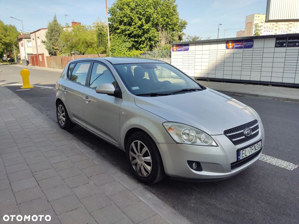 Kia Ceed 1.6 Crdi Comfort - 2