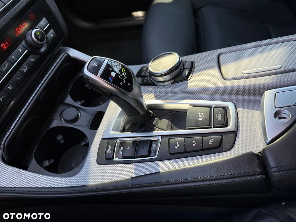 BMW Seria 5 M550d xDrive - 17