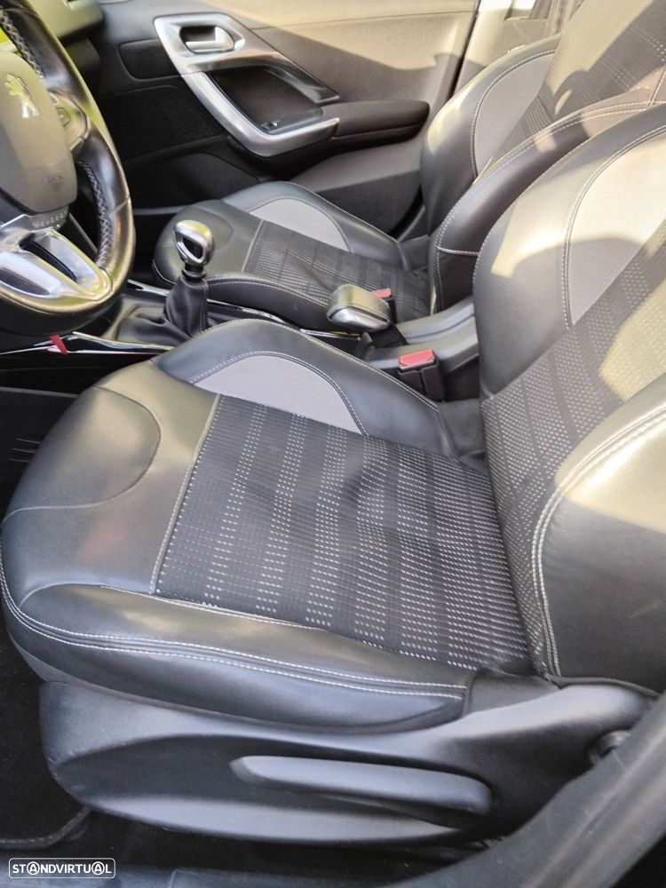 Peugeot 2008 1.6 BlueHDi Allure - 9