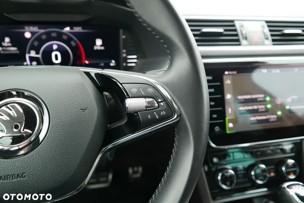 Skoda Superb 2.0 TSI L&K DSG - 20