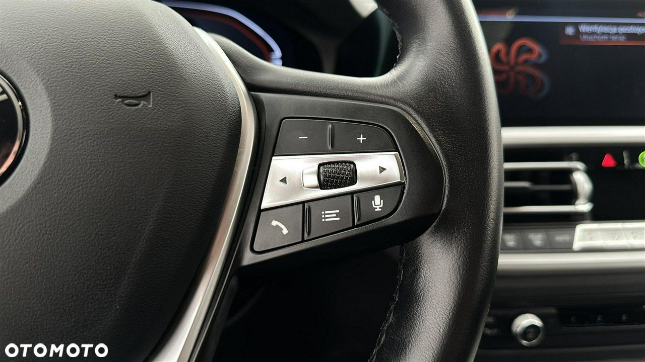 BMW Seria 3 318d - 23