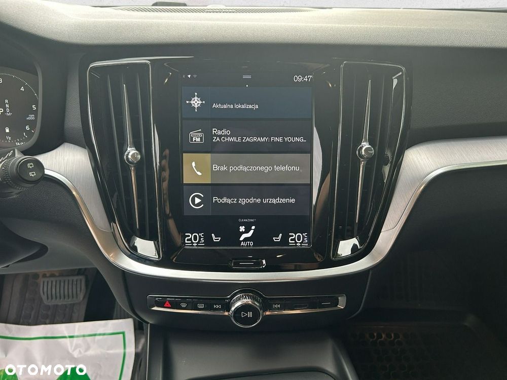 Volvo V90 Cross Country - 19