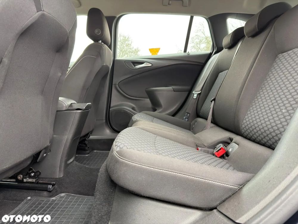 Opel Astra 1.6 CDTI Enjoy - 36