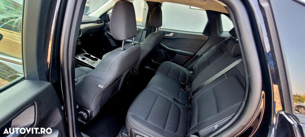 Ford Kuga - 11