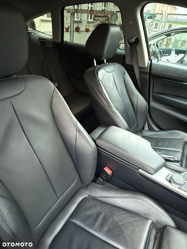 BMW Seria 3 318d Luxury Line - 17