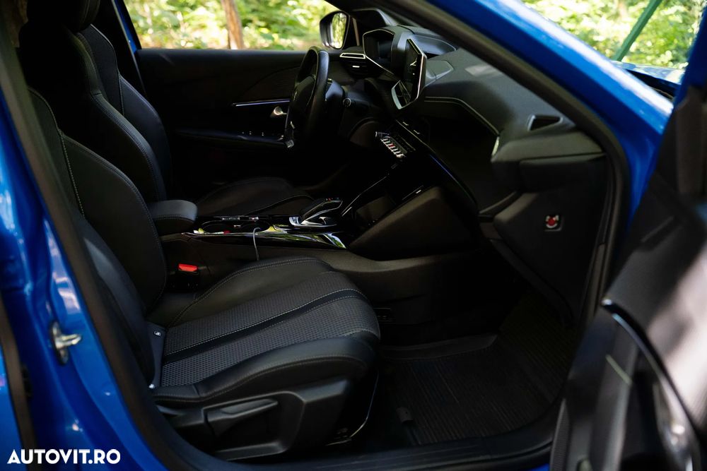 Peugeot 208 e-208 GT-Line - 12