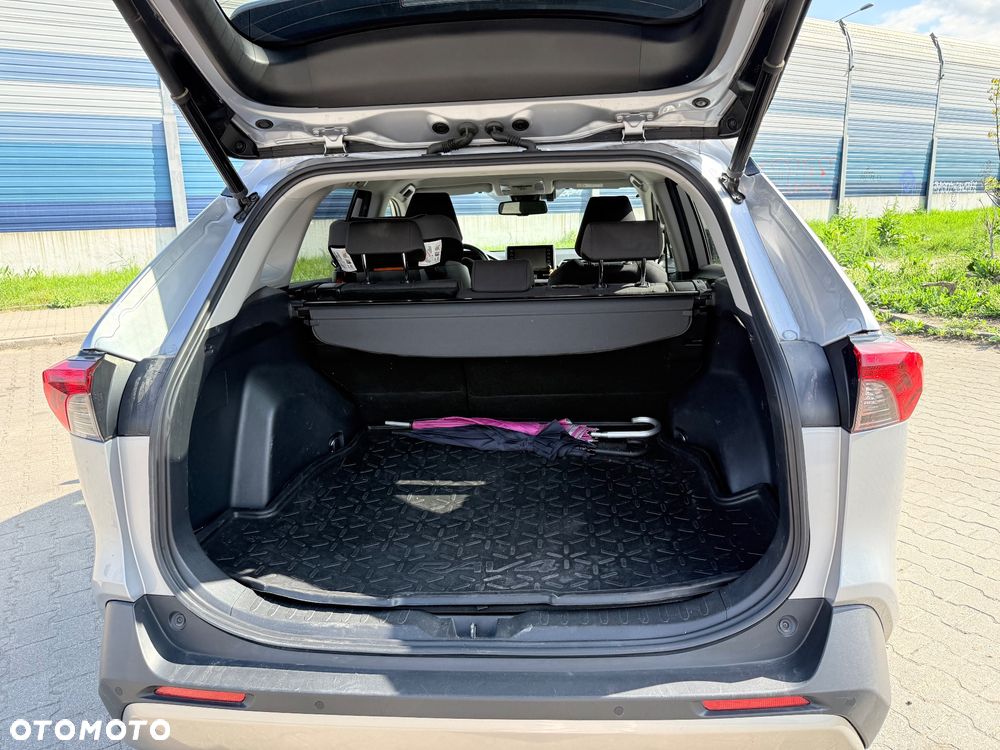 Toyota RAV4 - 11