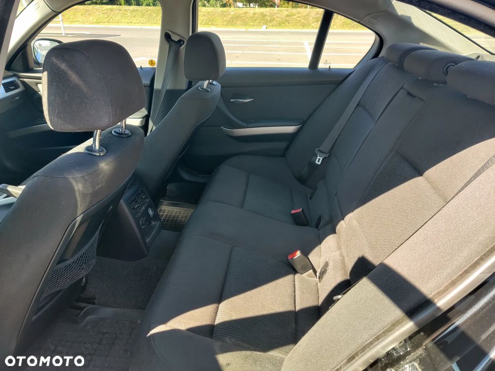 BMW Seria 3 320i - 21
