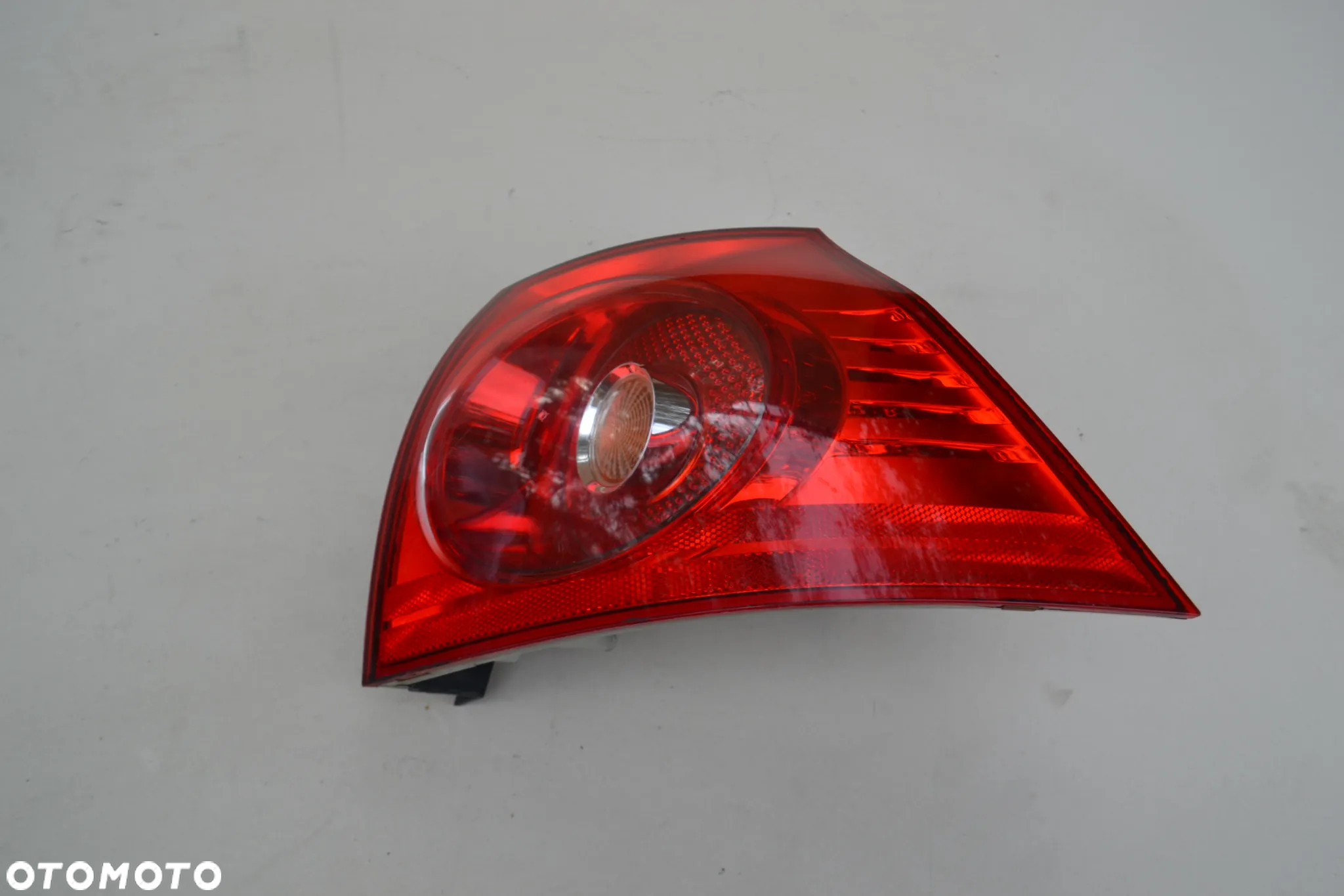 VW GOLF V HB LAMPA TYŁ TYLNA PRAWA W BŁOTNIK KPL Z WKŁADEM 1K6945096E - 6