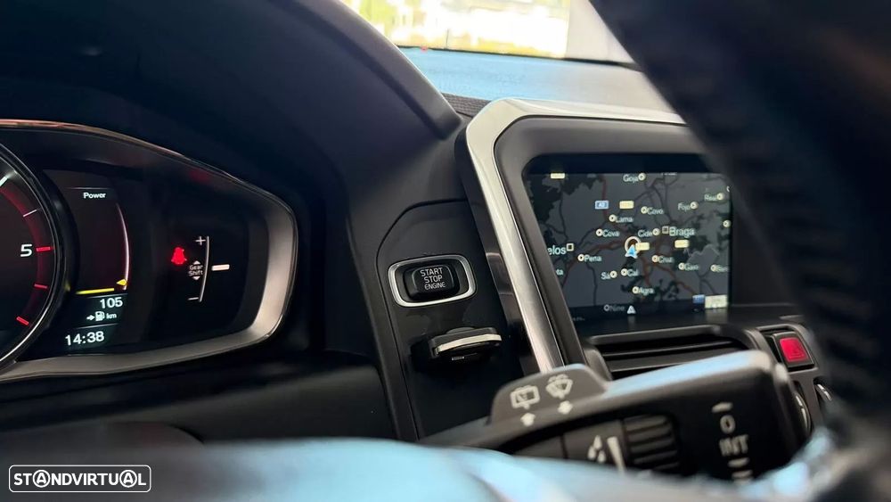 Volvo XC 60 2.0 D4 Momentum - 15