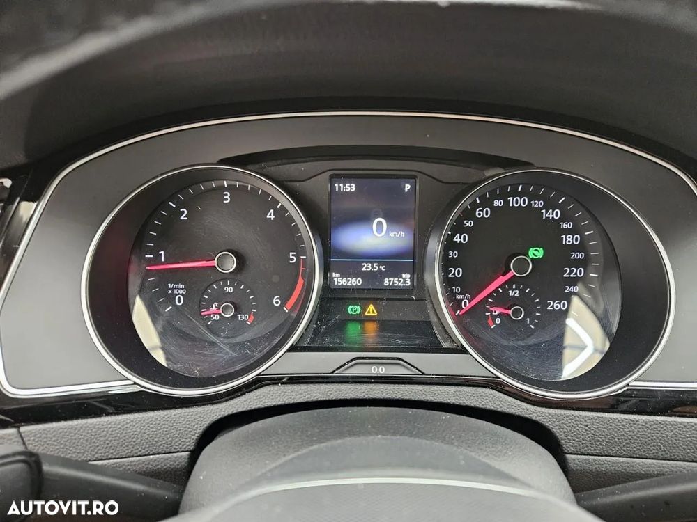 Volkswagen Passat 2.0 TDI DSG Comfortline - 5