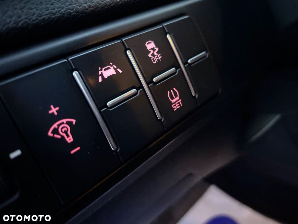 Kia XCeed 1.6 CRDi LAUNCH EDITION - 30