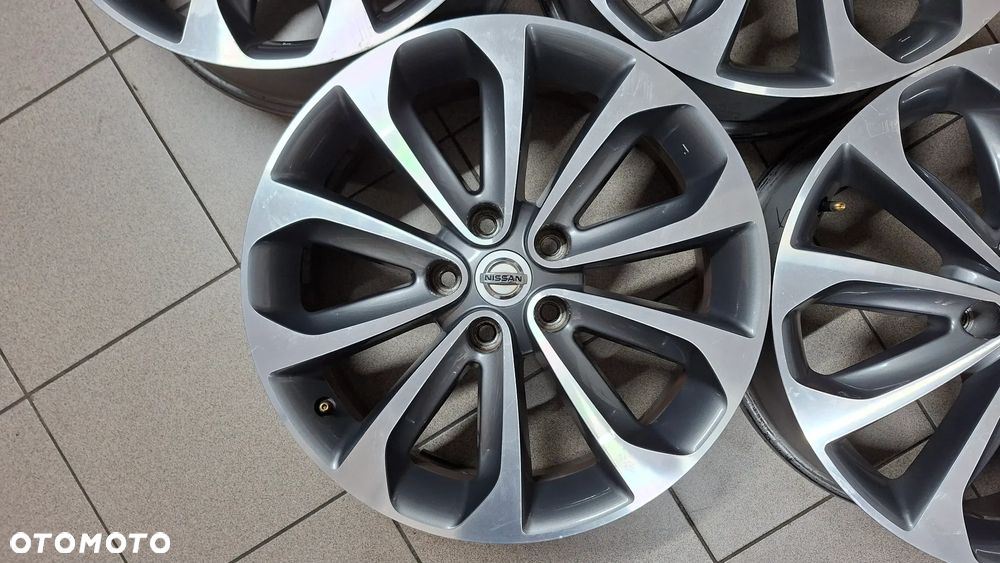 Felgi Aluminiowe 18 Nissan Qashqai 5x114.3 ET 40 - 2