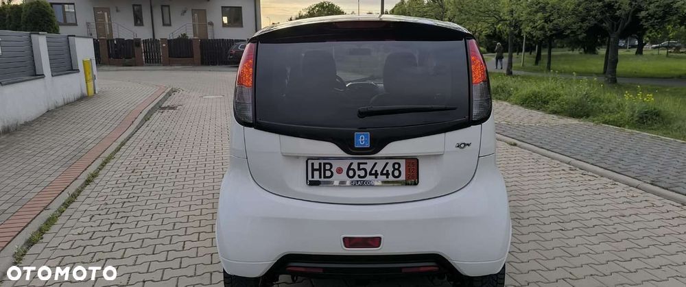 Peugeot iOn - 10