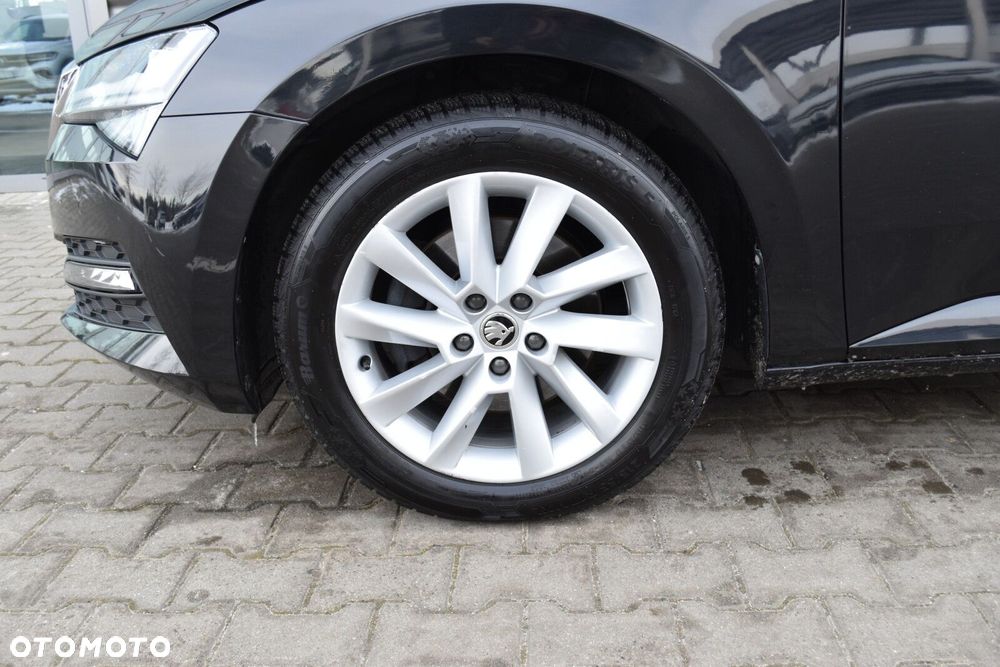 Skoda Superb 2.0 TDI SCR Ambition DSG - 36
