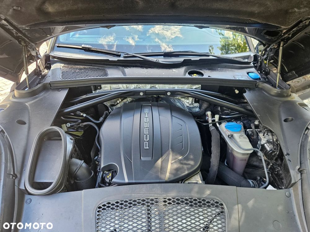 Porsche Macan Standard - 16